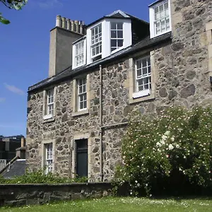 https://calton-hill-apartment.edinburghhotelsuk.org